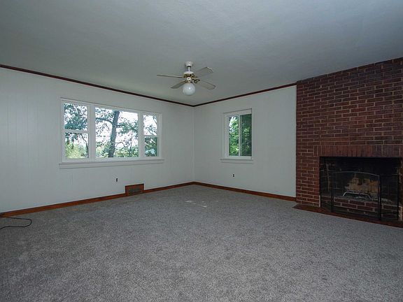 5th image of 2613 Oakland Blvd NW