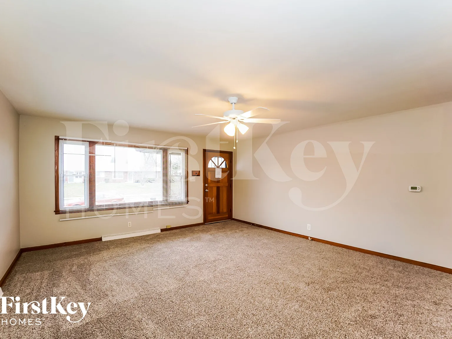 4 bed, 2.0 bath, 2352 sqft, $1,910 — Photo 4