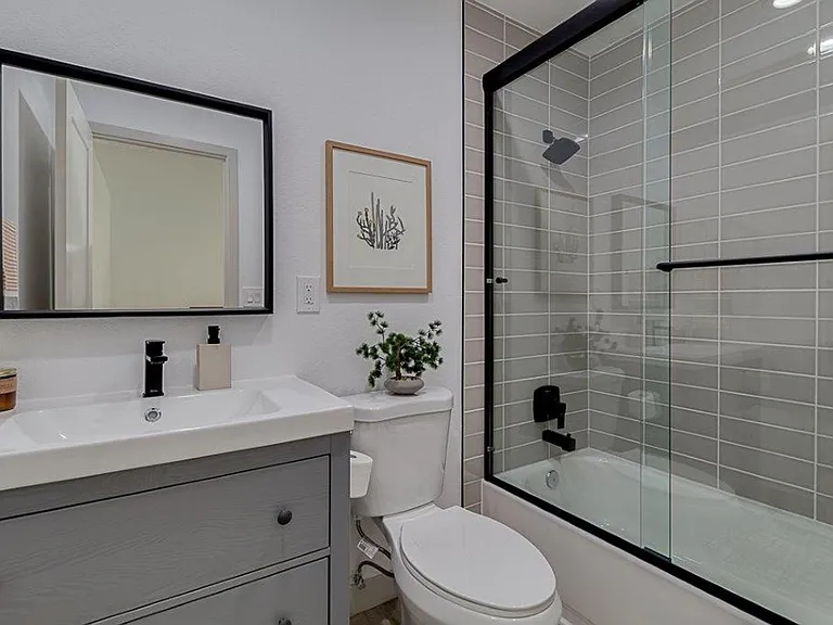 Luxury 2 Bed / 2 Bath Double Primary Apartment Near Old Town Scottsdale | Private Patio + 1 Month... — Photo 15