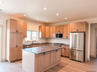 Willow Brook Ln, Cheyenne, WY 82009