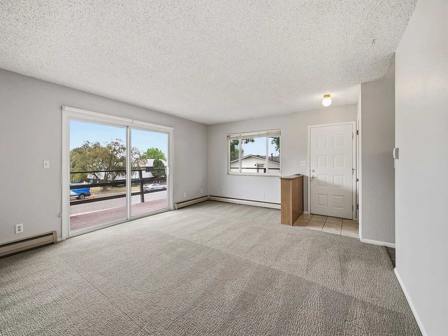 3-Bed, 2-Bath Duplex across from Lake Loveland! — Photo 4
