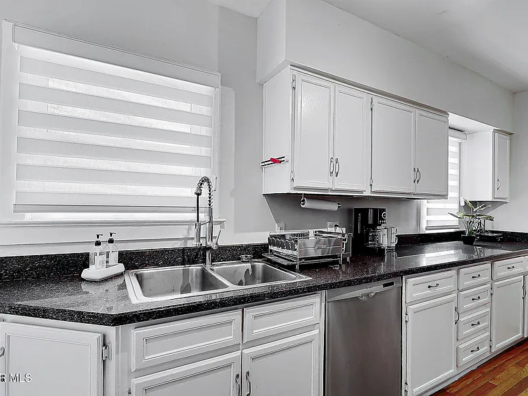 1104 Madeline Dr — Photo 19