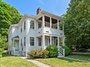 1595 Centre St #TOP, Newton Highlands, MA 02461