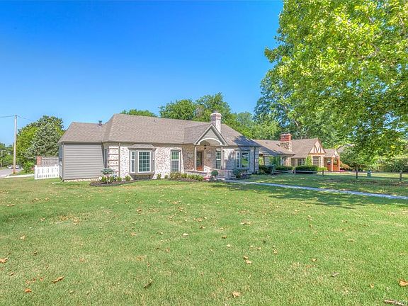 3rd image of 2546 S Birmingham Pl