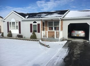 150 Raintree Ln, Hilton, NY 14468