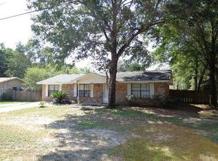 5401 Camille Gardens Cir, Milton, FL 32570