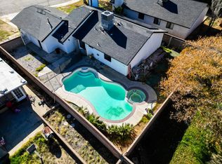 837 Sunrise Ct, Lancaster, CA 93535