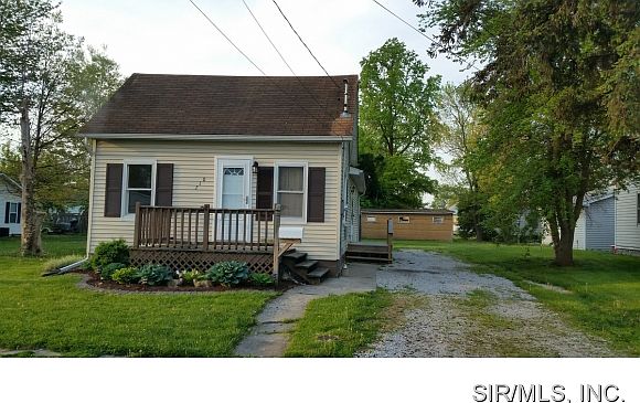 1st image of 210 E Henry St