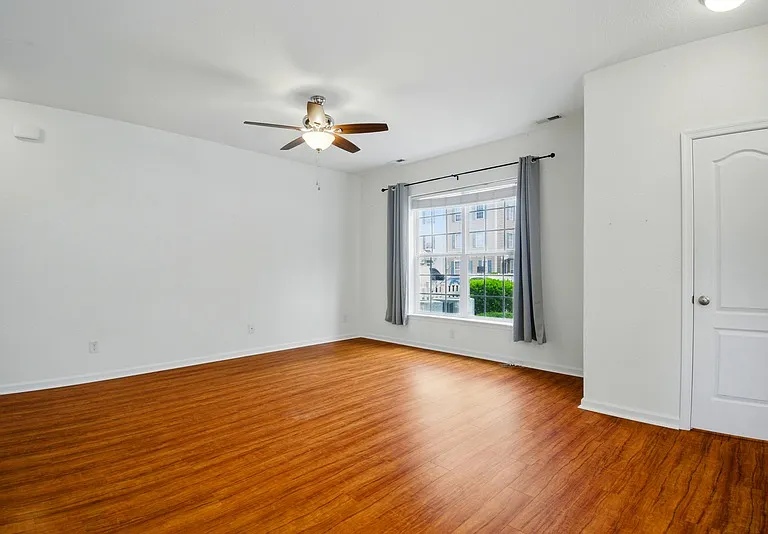 1301 Teton Cir — Photo 18