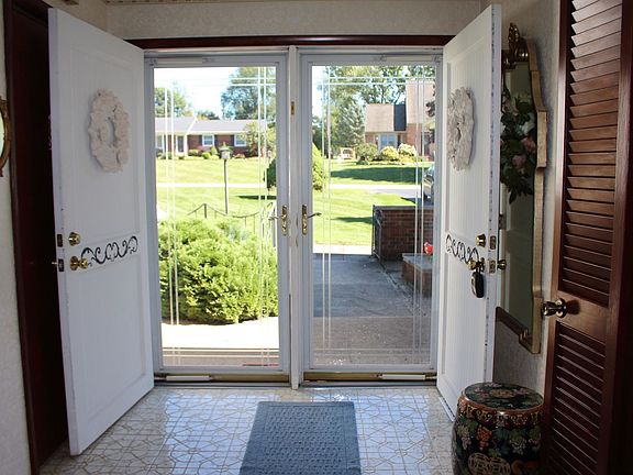 3rd image of 10475 Tamryn Blvd