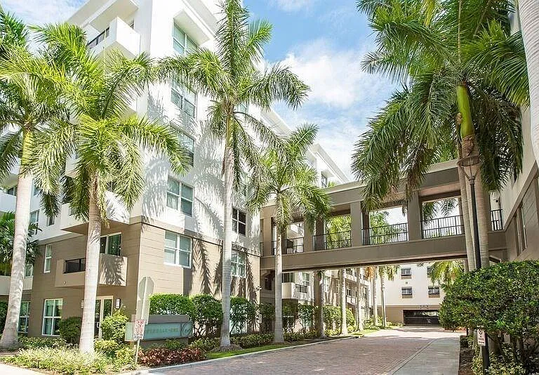 2421 NE 65th St #498 — Photo 10