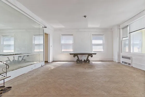 Sold by Fillmore | media 2