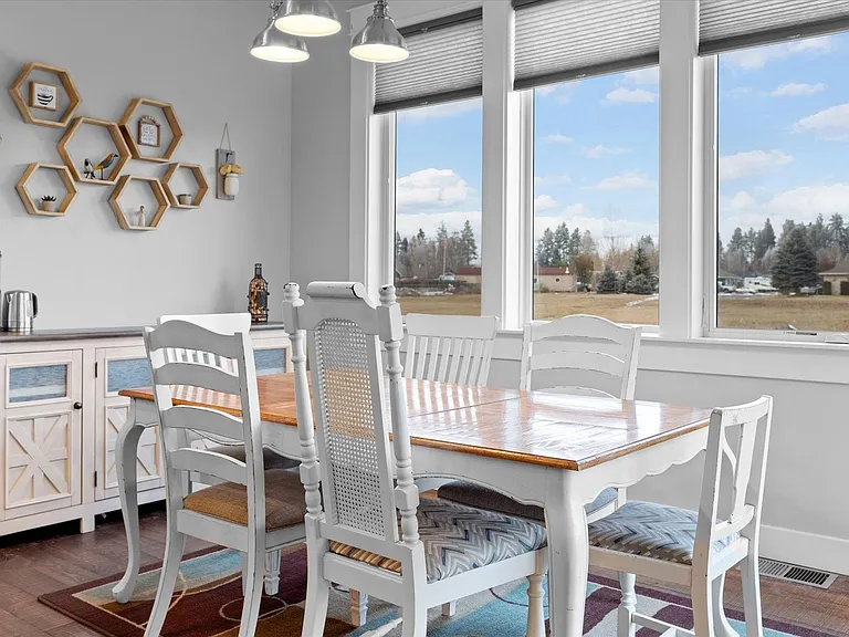 1015 Riparian Dr — Photo 9