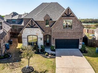 405 Sarah Cir, Roanoke, TX 76262