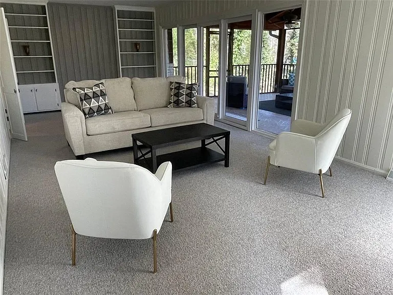 370 Herrington Dr NE — Photo 34