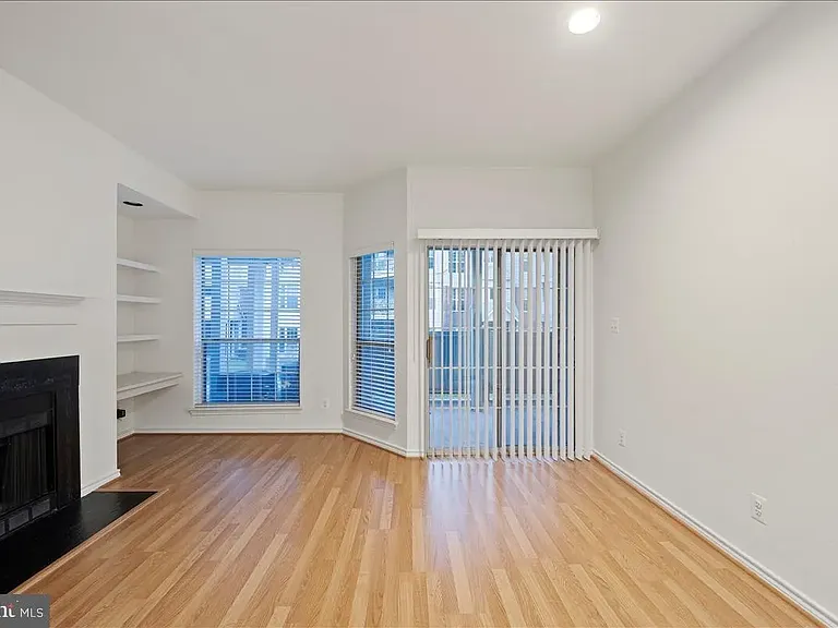 3920 Penderview Dr #303 — Photo 6
