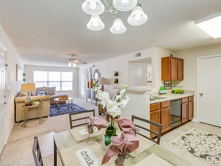 Forest Trail Apartment Homes — Photo 40