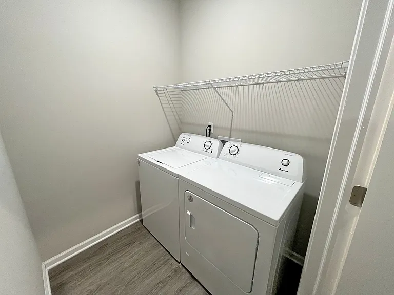 Orchard Grove Apartments — Photo 29