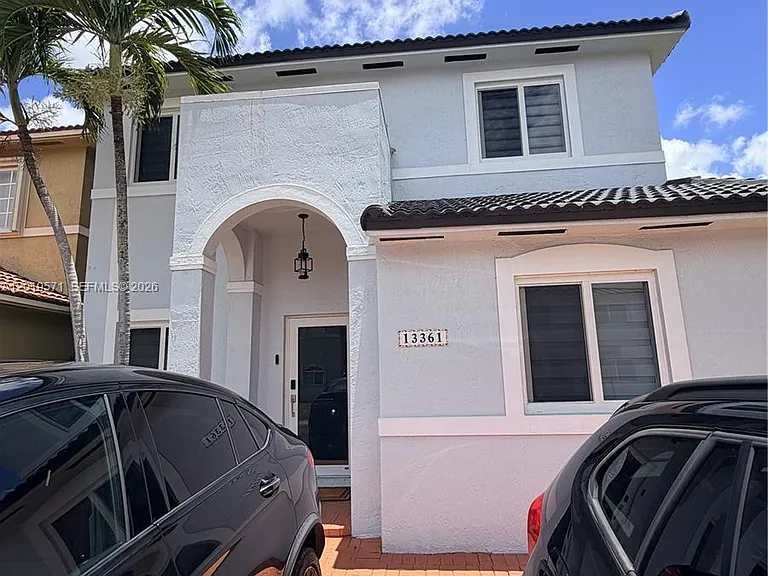 13362 SW 143rd Ter — Photo 1