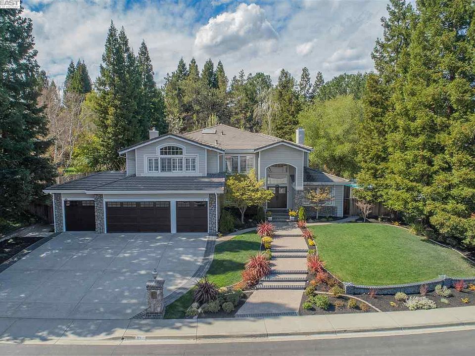 1st image of 95 Woodranch Cir