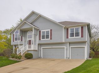 17501 W 157th Ter, Olathe, KS 66062