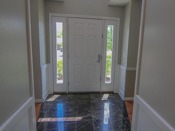 5th image of 14022 Oxford Dr
