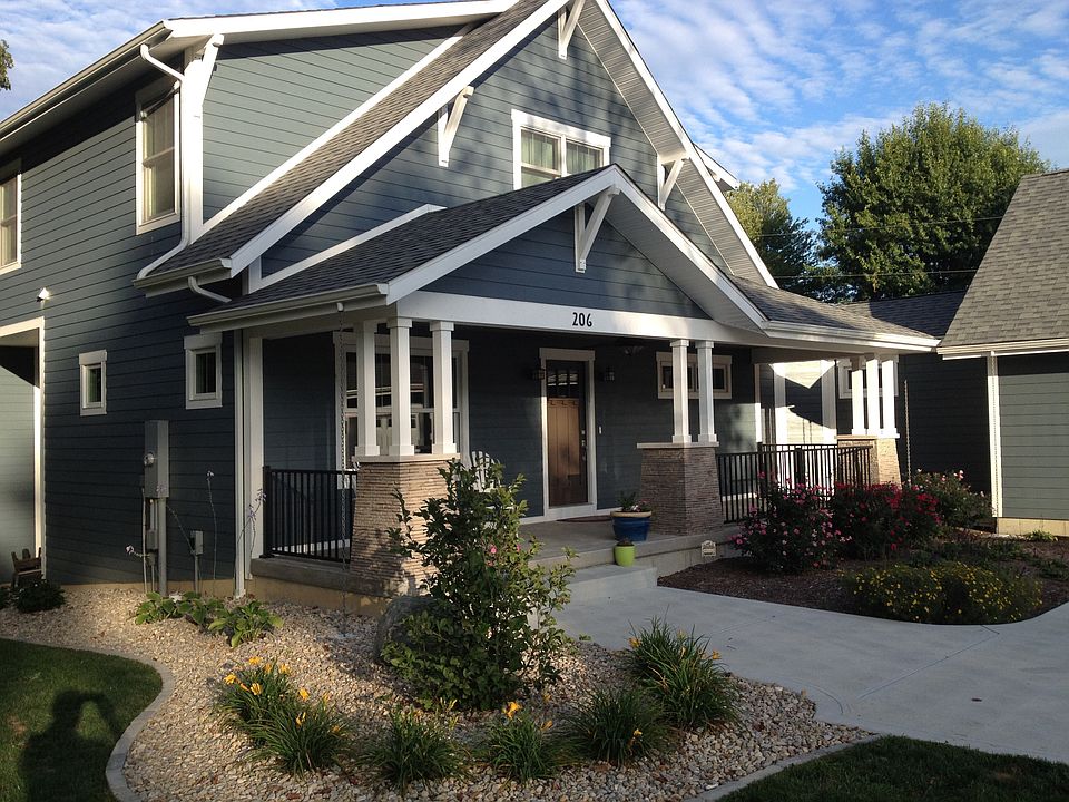2nd image of 206 W Oneida Trl