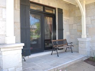 920 Raleigh Rd, Glenview, IL 60025