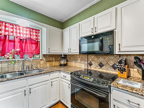 2nd image of 1111 Prairie Wind Blvd