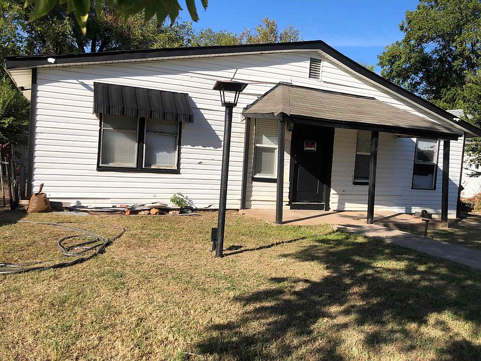 1st image of 1211 SW J Ave