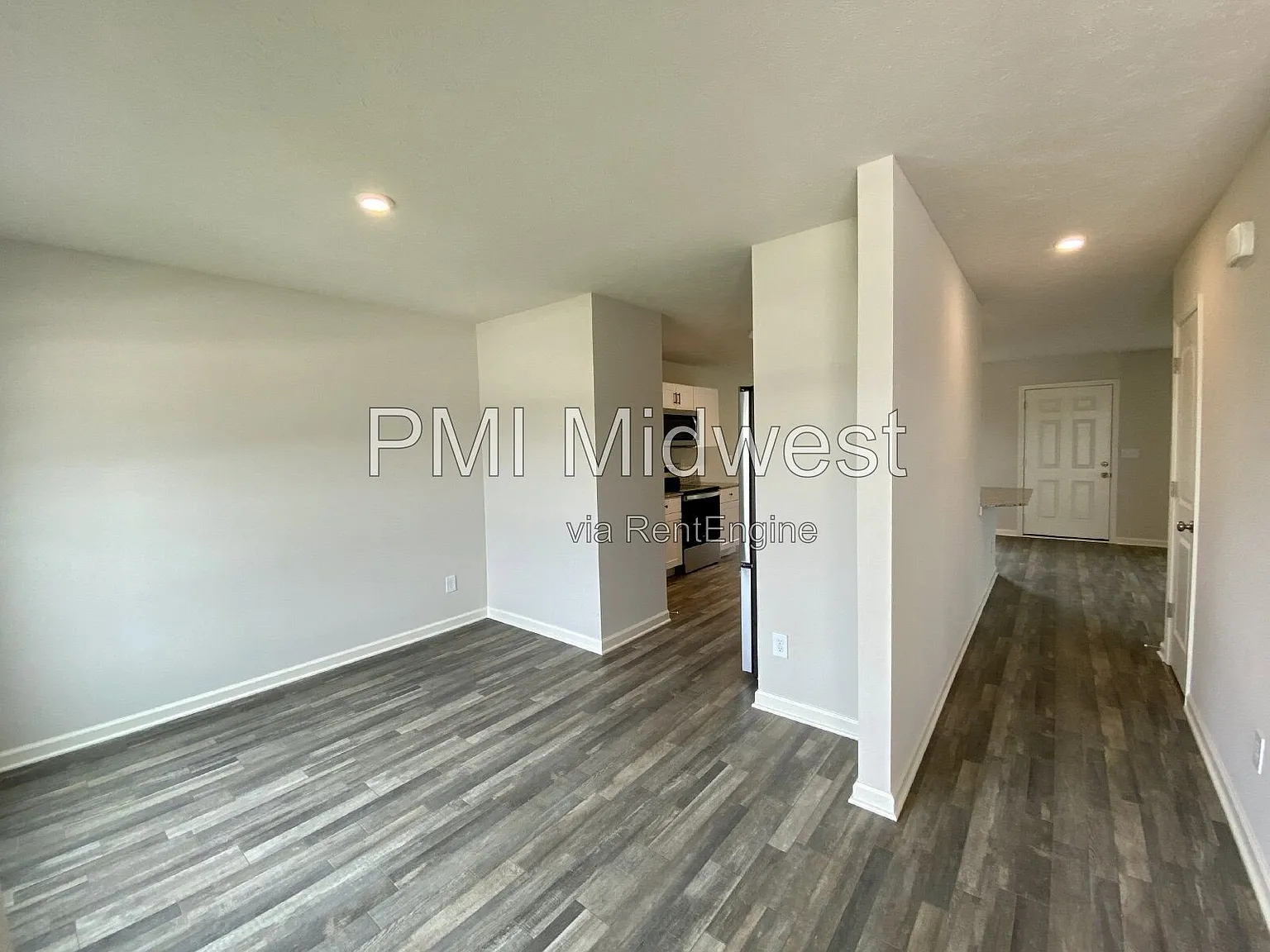 5 bed, 3.0 bath, 2217 sqft, $2,000 — Photo 3