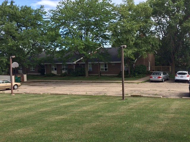 1st image of 202-220 N Brookwood Dr