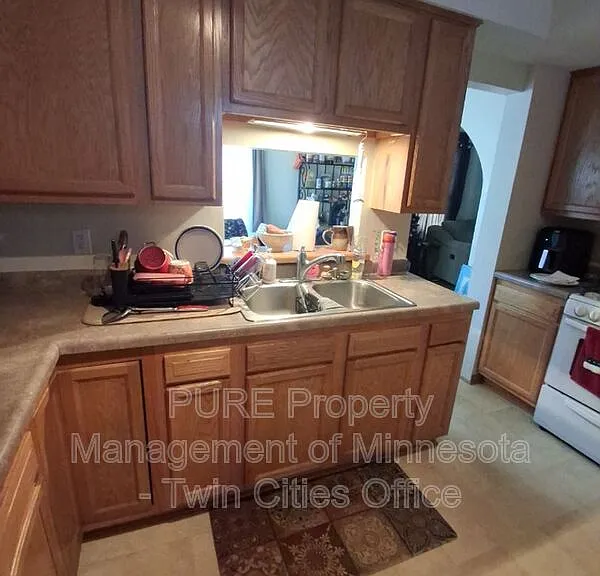 894 21st Ave SE — Photo 5
