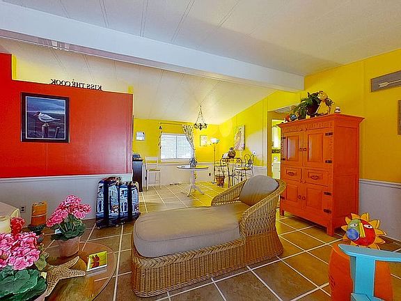 4th image of 69580 Valley View Dr