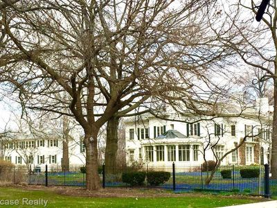 70 W Boston Blvd, Detroit, MI, 48202