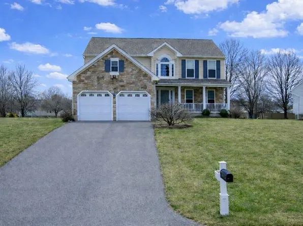 9931 Stephanie Ln, Hagerstown, MD 21740