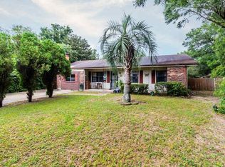 6 Belair Cir, Pensacola, FL 32505