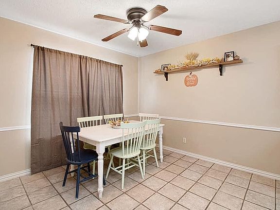 2nd image of 2613 Regent Blvd