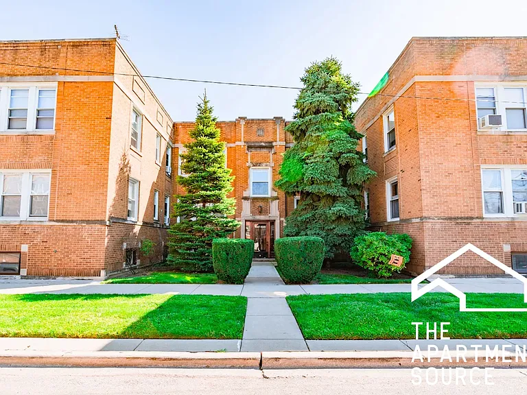 4539 W Barry Ave #2 — Photo 12