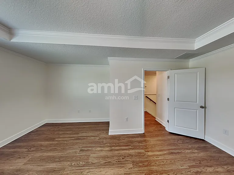 4832 Reisswood Loop — Photo 9