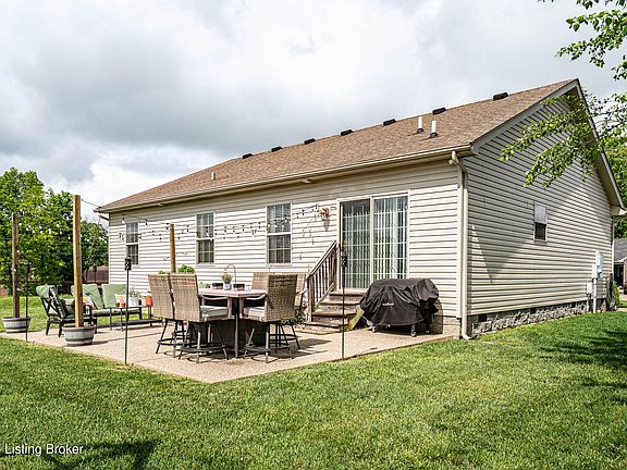 2nd image of 557 Gentry Crossings Blvd