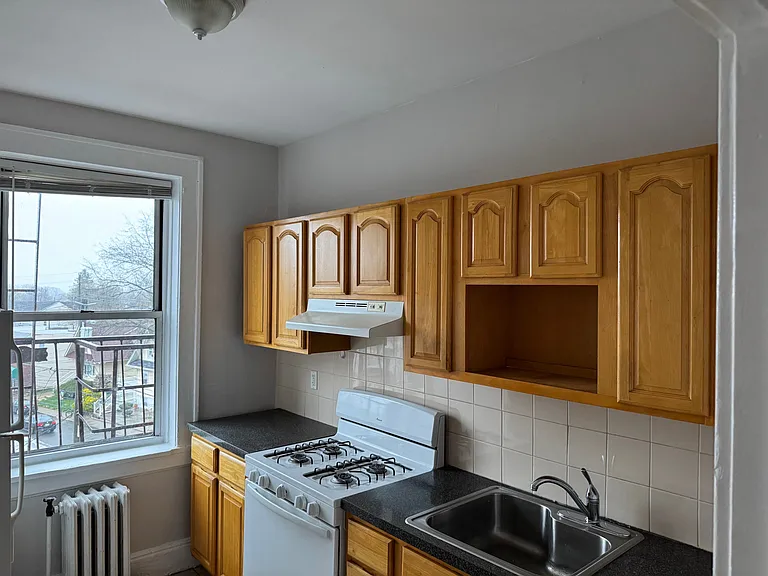 Queen Anne Rd — Photo 10