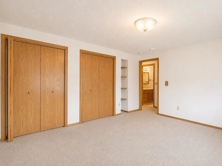 226 Sparks Dr — Photo 21