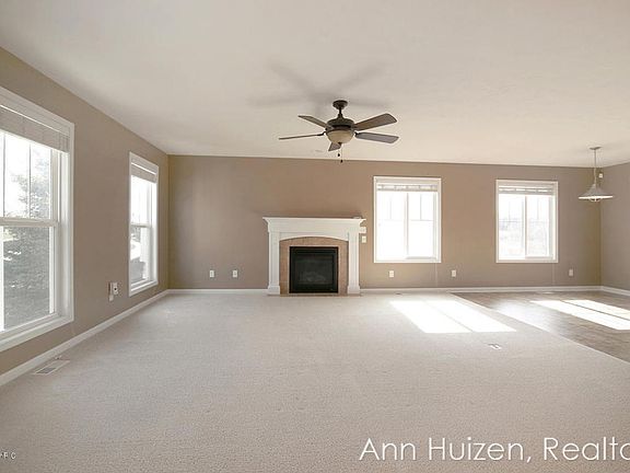 3rd image of 866 Cobblestone Way Dr SE