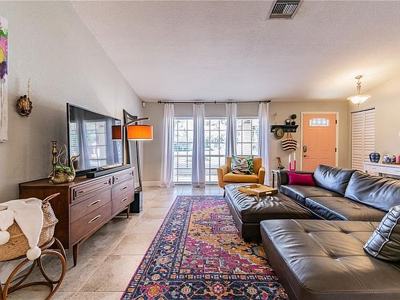 4th image of 5495 Carrollwood Meadows Dr