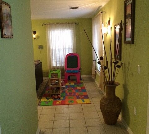 3rd image of 208 Sandalwood Dr