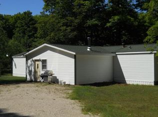 7761 Hiawatha Trl, Naubinway, MI 49762