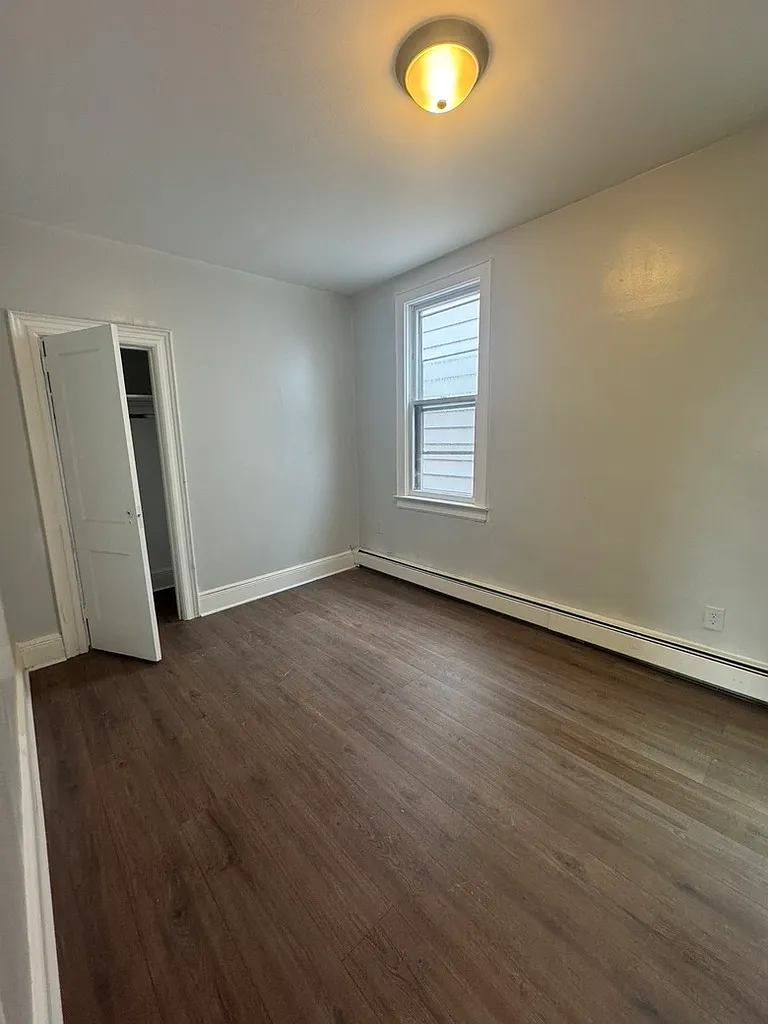 Building Photo - 53 Humphrey Ave #2