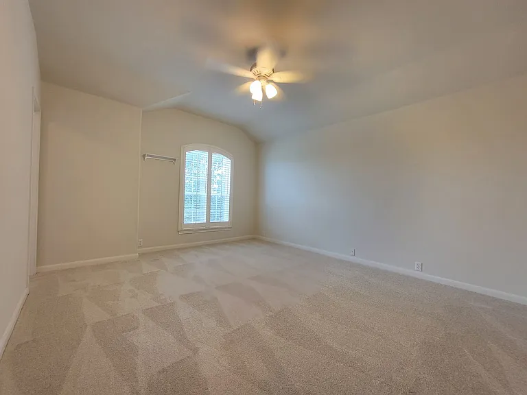 3430 Shiraz Loop — Photo 17