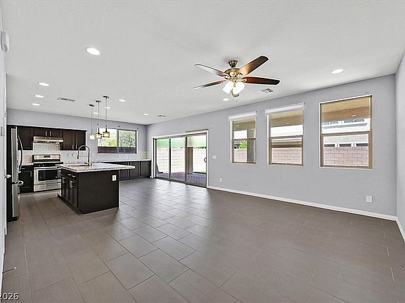 4th image of 272 Finsbury Ct